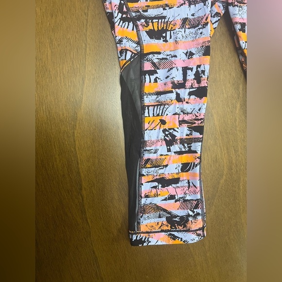 LULULEMON Sun Runner Crop 17" Capri Legging Women's 4 (0386) - Picture 3 of 16